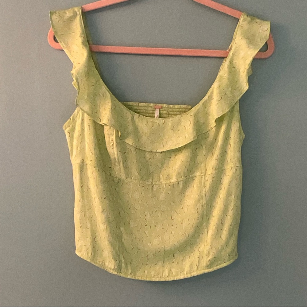 NWT Free People ruffled sleeveless top in citrine combo